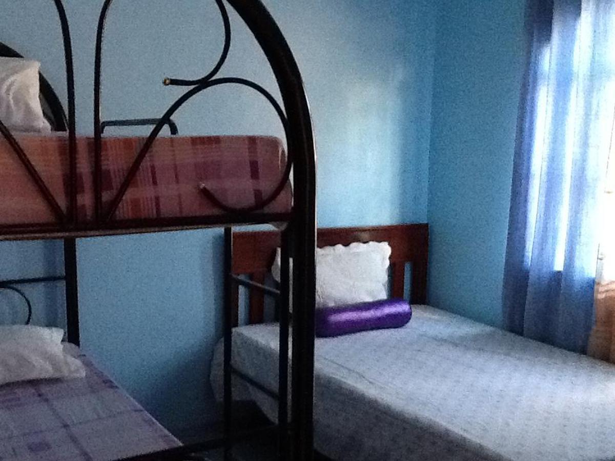 Bognot Lodge : Alvin Bognot Mt Pinatubo Guesthouse And Tours Santa Juliana Zimmer foto